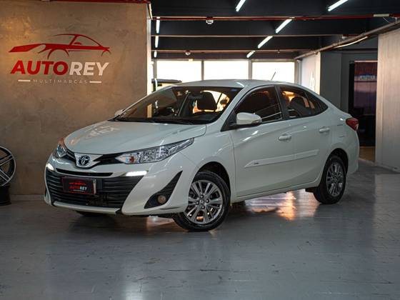 TOYOTA YARIS 1.5 16V FLEX SEDAN XL PLUS CONNECT MULTIDRIVE TOYOTA YARIS 1.5 16V FLEX SEDAN XL PLUS CONNECT MULTIDRIVE
